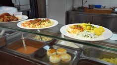 Toto je zrejme najlacnejšie menučko na Slovensku. Za hlavné jedlo a polievku zaplatíte len pár drobných