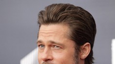 Sexsymbol Brad Pitt zmenil vzhľad. Vyzerá ako starý dedo!