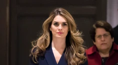 Exmodelka, ktorá príležitostne klamala pre Trumpa. Biely dom opúšťa ďalší prezidentov človek