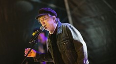 Dnes by mal narodeniny. Na Žbirkovo výročie má premiéru videoklip Len sa neuraz