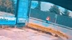 VIDEO: Tragédiu v Žarnovici zachytila kamera. Za zrážkou s chodcom v reflexnej veste má byť mikrospánok