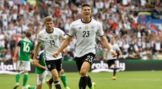 Hrdina nemeckého triumfu nad Severnými Írmi berie len titul