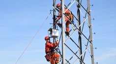Počas búrok na západnom Slovensku zaznamenali výpadky elektriny v 50-tisíc domácnostiach