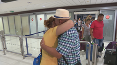 Dráma so šťastným koncom. Slovenskí dovolenkári, ktorí uviazli na letisku v Korfu, sú doma