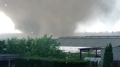 Tornádo v Nemecku strhávalo strechy a vyvracalo stromy