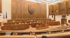 Môžu sedieť na dvoch stoličkách. Do národnej rady mieri niekoľko starostov a primátorov