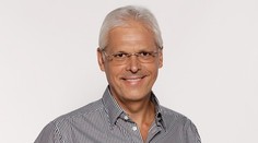 Z obrazovky do politiky. Moderátor Farkašovský kandiduje za SNS
