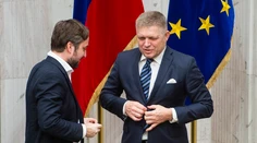 Blaha čelí obvineniu z popierania zločinov režimov, Fico stojí za ním