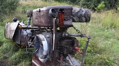 Obrovská tragédia v Poľsku: Traktor rozdrvil dôchodcu, spolujazdec stihol vyskočiť