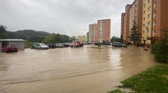 Mesto Trstená vyhlásilo tretí stupeň povodňovej aktivity, Vlčí potok zalial sídlisko