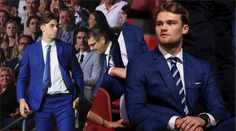 Čo sa stalo s Kanaďanom, ktorý mal byť namiesto Slafkovského jednotkou draftu? V NHL odohral len pár zápasov (porovnanie)