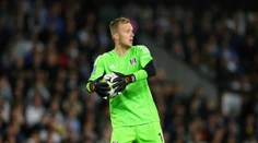 Marek Rodák po konci v Premier League smeruje mimo Európy. Trénovať ho bude legendárny hráč