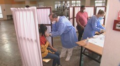 Začalo sa očkovanie v rómskych osadách. Obrovský záujem prekvapil zdravotníkov