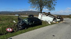 Vážna nehoda na východe Slovenska. Po zrážke dodávky s autobusom sa zranili tri osoby