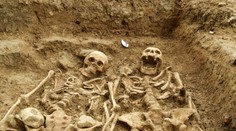 Láska až za hrob: Archeológovia našli pár, ktorý sa 700 rokov drží za ruky