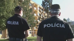 Ústavný súd má na stole sťažnosti na povinnú karanténu. Zistili sme, čo ľudia štátu vyčítajú