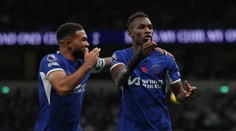 Londýn je po šialenom derby modrý. Dve červené karty, štyri neuznané góly i Jacksonov hetrik
