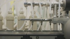 Slovensko chce získať omikronové vakcíny. Hoci teraz záujem o očkovanie nie je, na jeseň to môže byť inak