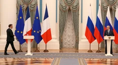 „Chcete, aby Francúzsko išlo do vojny s Ruskom?" opýtal sa Putin po piatich hodinách debaty Macrona