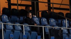 Súd s exprezidentom Sarkozym odročili pre ochorenie obhajcu
