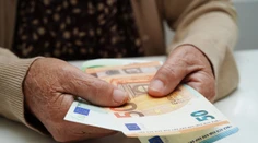 Invalidnú dôchodkyňu telefonickí podvodníci okradli o celoživotné úspory. Použili tento trik