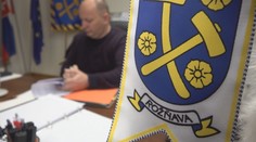 Riadia mestá a na charitu dávajú nemalé časti svojej výplaty. Rekordérom je zrejme primátor Rožňavy