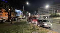 Rozruch na Zochovej v Bratislave. Na miesto tragickej nehody prišli policajti aj hasiči