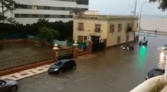 Husté zrážky spôsobujú záplavy v južnom Španielsku