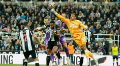 Newcastle s Dúbravkom je naďalej bez víťazstva, tentoraz doma nestačil na Tottenham