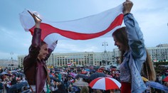 Polícia opäť rozháňala demonštrantov v Minsku, zadržala ich asi 20