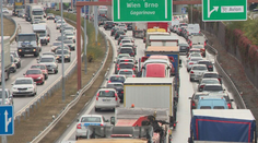 Problém rastie. Najbližšie roky si v kolónach a zápchach postojíme ešte o čosi dlhšie