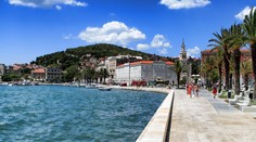 V lete sa opäť dostanete do Splitu z Bratislavy vlakom. Vziať si môžete aj auto