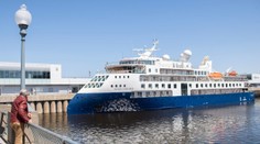 V Grónsku uviazla výletná loď. Pomoc je vzdialená dvetisíc kilometrov a dorazí až o niekoľko dní