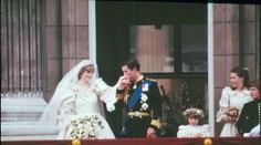 Odhalili roky strážené tajomstvo svadobných šiat princeznej Diany