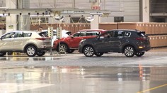 Pri výrobe auta sa spotrebuje voda z deviatich plných vaní. Utiahne Slovensko ďalší závod?