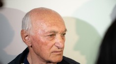 Namiesto pravého kolena mu zoperovali ľavé. Dôchodca dostane zlomok z odškodného, ktoré žiadal