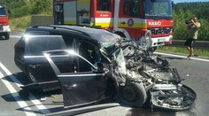 Pri Rimavskej Sobote došlo k hrozivej nehode. Kamión sa zrazil s autom, zasahoval aj vrtuľník