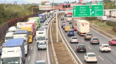 Tu je presné číslo, koľko hodín strávili vodiči v kolónach v Bratislave a Košiciach