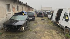 Na starom družstve v Košickej Polianke objavili nelegálne vrakovisko. Podľa polície ide o „známu firmu“