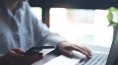 Opäť sa šíri nebezpečný bankový vírus. Ľudí dokáže obrať o peniaze skôr, než si niečo všimnú