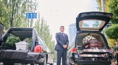 Kuriozita z Poľska: Z pohrebného auta vypadlo telo mŕtvej ženy