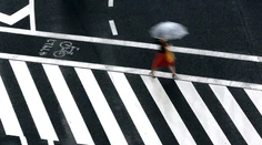 Japonsko trápia silné lejaky, nepriaznivé počasie má aj obeť