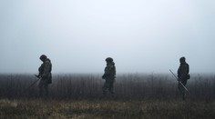 V Bachmute prebiehajú ťažké boje, tvrdí šéf vagnerovcov