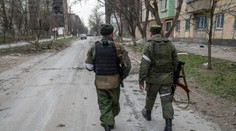 Do bojov na Ukrajine posielajú mladých brancov z Donbasu prakticky na smrť. Len s trochou vody a jedla