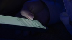 Sexuálny život mladých Slovákov upadá. Nahrádzajú ho sledovaním pornografie či sextingom