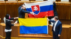 Cirkus v parlamente má pokračovanie. Ukrajinské veľvyslanectvo žiada ospravedlnenie