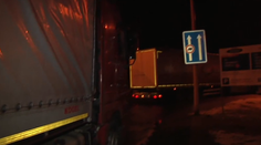 Kamióny smerujúce na Ukrajinu uviazli na Slovensku. Prechod zablokovali ukrajinskí vodiči