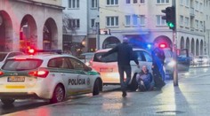 Policajný riaditeľ sa stretol so šoférom po drsnom zásahu. Muž chce ospravedlnenie, polícia čaká na výsledky kontroly