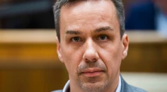 Mali by sme sa zamyslieť ako ďalej, odkazuje strane Erik Tomáš
