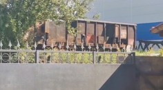 O víkendovej pohode môžu iba snívať. Pár metrov od rodinných domov im vyrástlo železničné depo